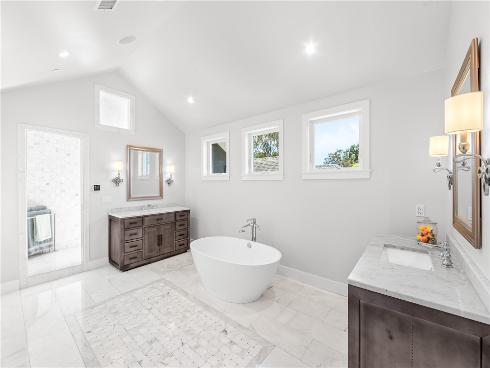 817  Main   Street, Huntington Beach, CA