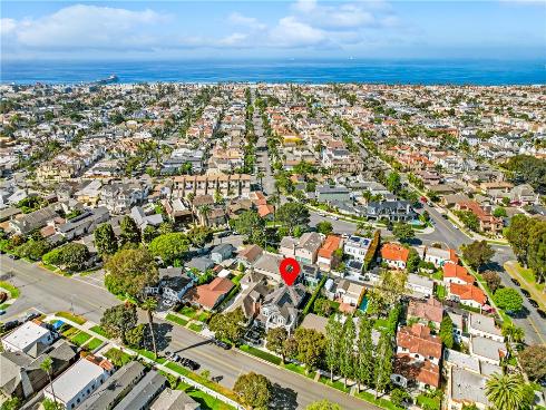 817  Main   Street, Huntington Beach, CA