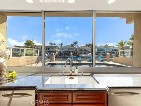 16181 Santa Barbara Lane, Huntington Beach, CA
