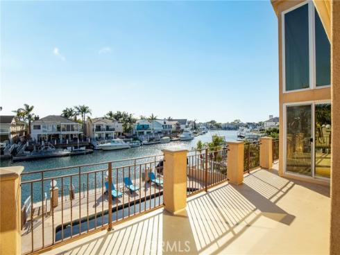 16181 Santa Barbara Lane, Huntington Beach, CA