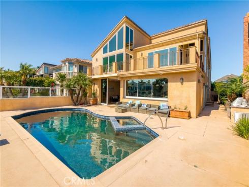 16181 Santa Barbara Lane, Huntington Beach, CA