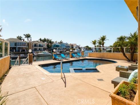 16181 Santa Barbara Lane, Huntington Beach, CA
