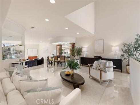 16181 Santa Barbara Lane, Huntington Beach, CA