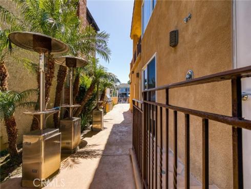 16181 Santa Barbara Lane, Huntington Beach, CA