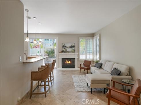 19076  Stonehurst  , Huntington Beach, CA