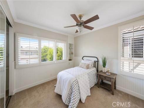 19076  Stonehurst  , Huntington Beach, CA