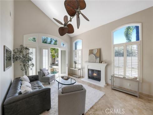 19076  Stonehurst  , Huntington Beach, CA