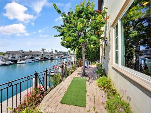 3352 Bounty , Huntington Beach, CA