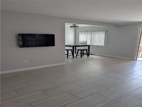 205  13th  D  Street, Huntington Beach, CA
