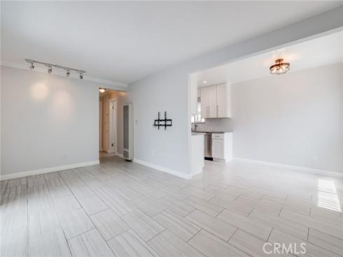 205  13th  D  Street, Huntington Beach, CA