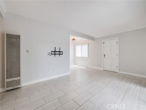 205  13th  D  Street, Huntington Beach, CA