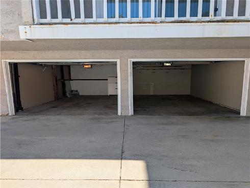 205  13th  D  Street, Huntington Beach, CA