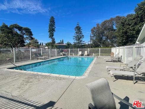 16962 Agate Circle, Huntington Beach, CA