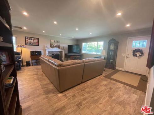 16962 Agate Circle, Huntington Beach, CA