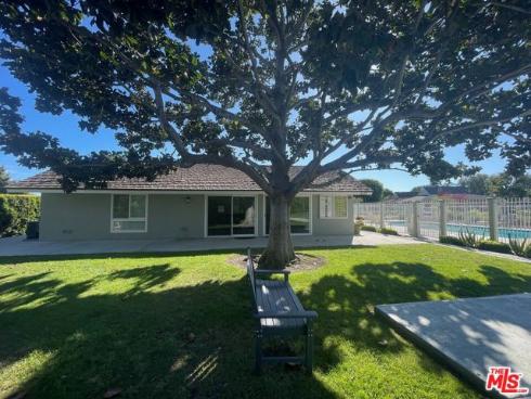 16962  Agate   Circle, Huntington Beach, CA