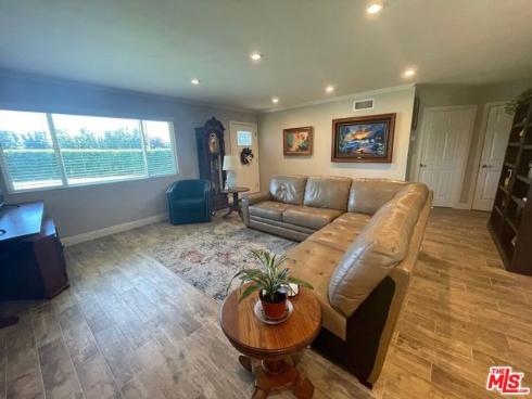 16962 Agate Circle, Huntington Beach, CA
