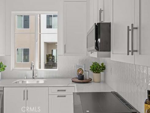 7255 Aura Circle, Huntington Beach, CA