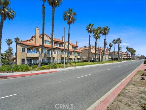 2000 Pacific Coast Hwy 308 , Huntington Beach, CA