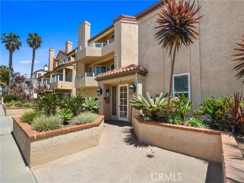 2000 Pacific Coast Hwy 308 , Huntington Beach, CA