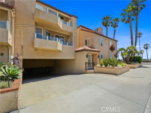 2000 Pacific Coast Hwy 308 , Huntington Beach, CA