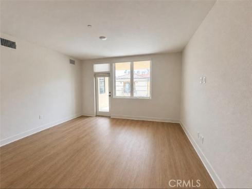 414 Main St Unit 210 , Huntington Beach, CA