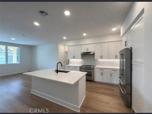 414 Main St Unit 210 , Huntington Beach, CA