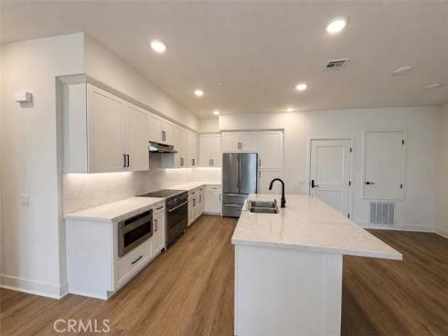 414 Main St Unit 210 , Huntington Beach, CA