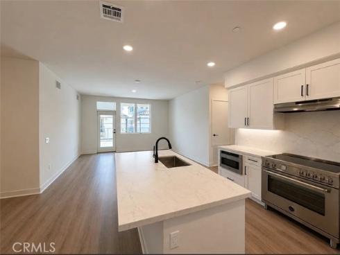 414 Main St Unit 210 , Huntington Beach, CA