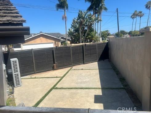 75  Adams   Avenue, Huntington Beach, CA