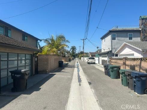 75  Adams   Avenue, Huntington Beach, CA