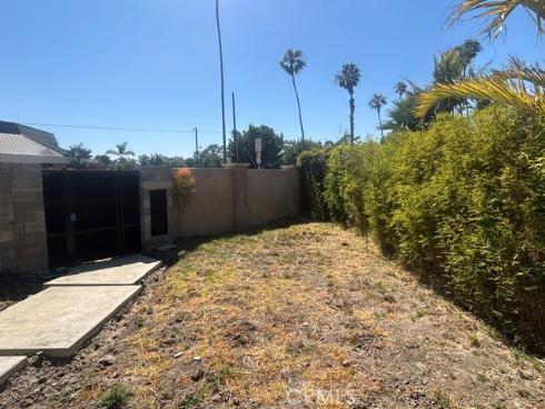 75  Adams   Avenue, Huntington Beach, CA