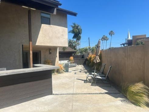 75  Adams   Avenue, Huntington Beach, CA