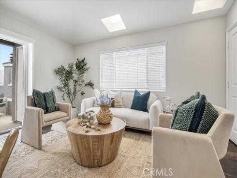 617 12th , Huntington Beach, CA