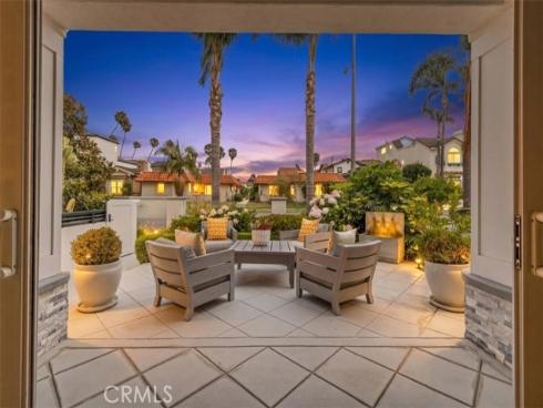 617 12th , Huntington Beach, CA