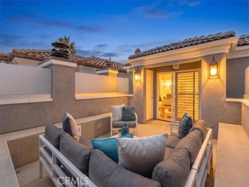 617 12th , Huntington Beach, CA
