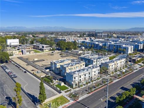 7256  Pointbreak   Drive, Huntington Beach, CA
