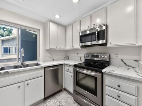 8633 Portola 18F Court, Huntington Beach, CA