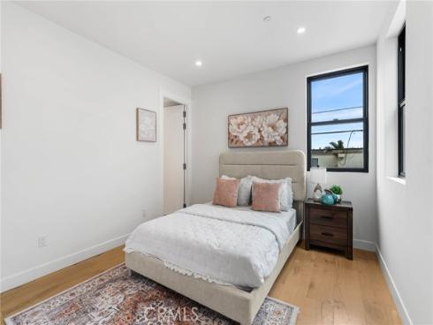 424 20th , Huntington Beach, CA