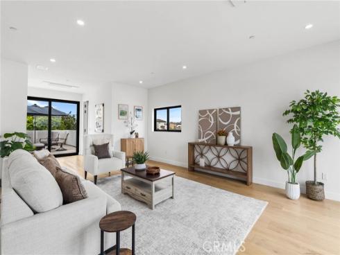 424 20th , Huntington Beach, CA