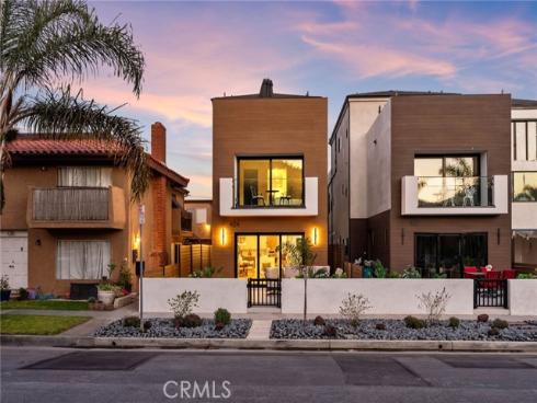 424  20th  , Huntington Beach, CA