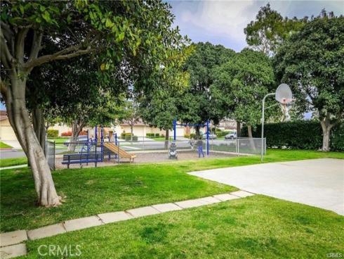9742 Villa Pacific , Huntington Beach, CA