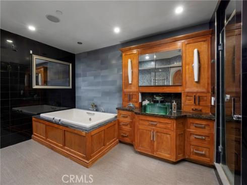 16255 Pacific 203 Circle, Huntington Beach, CA