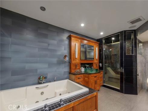 16255 Pacific 203 Circle, Huntington Beach, CA