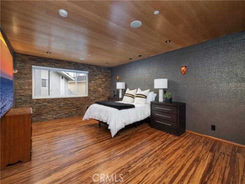 16255 Pacific 203 Circle, Huntington Beach, CA