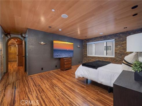 16255 Pacific 203 Circle, Huntington Beach, CA