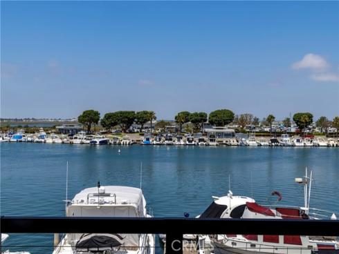 16255 Pacific 203 Circle, Huntington Beach, CA