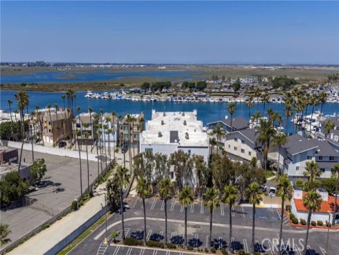 16255 Pacific 203 Circle, Huntington Beach, CA