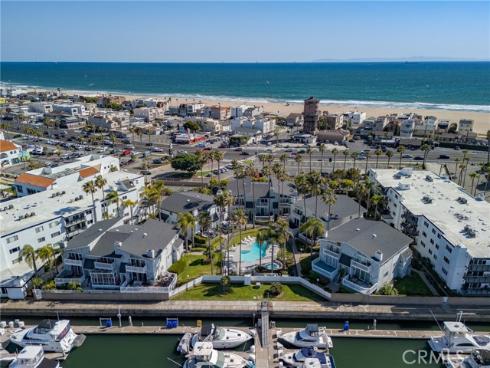 16255 Pacific 203 Circle, Huntington Beach, CA