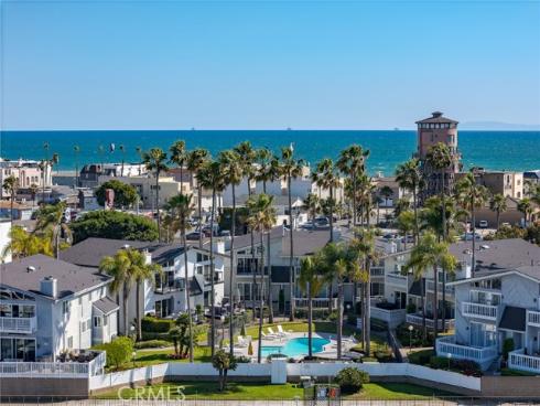 16255 Pacific 203 Circle, Huntington Beach, CA
