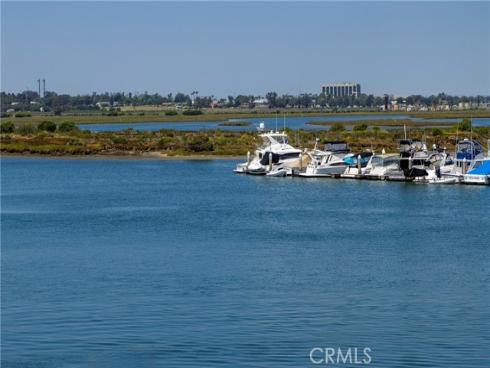 16255 Pacific 203 Circle, Huntington Beach, CA